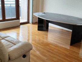 Apartament de 3 camere, decomandat, zona Calea Turzii