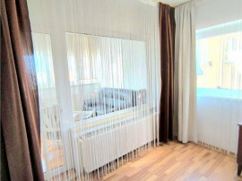 Apartament cu 2 camere, balcon mare, decomandat, mobilat, ut
