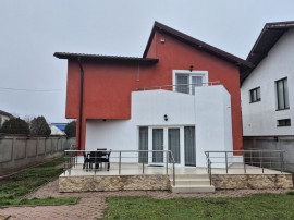 Casă cu 5 camere, 220 mp, teren 500 mp &ndash; Prelungirea G...