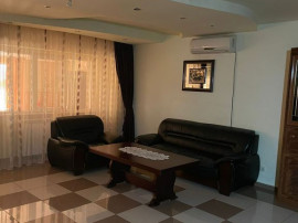 APARTAMENT 3 CAMERE- 700EURO