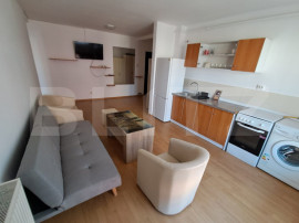 Apartament semidecomandat complet mobilat si utilat, parcare