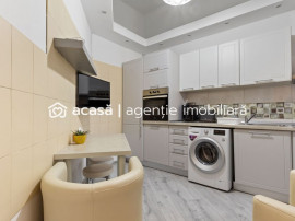 Apartament ultracentral cu 4 camere partial amenajat Comi...