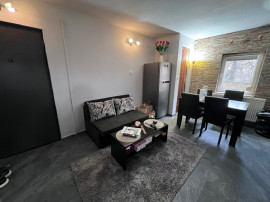 Apartament 2 camere,decomandat,zona Lido-Casa de pensii