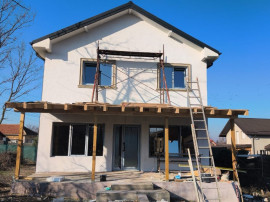 Casa Costesti, Buzau, situata pe șoseaua E85