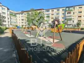 Apartament 4 camere etaj 2