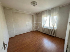3 Camere-Bloc anvelopat -Petre Ispirescu/Salaj