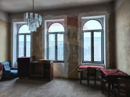 Apartament 3 camere zonă ULTRACENTRALĂ