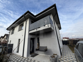 Casă 4 camere, 118 mp, zona Micești