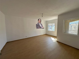 Resita, Apt. 3 Cam, Cf.1 Decom. Central