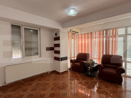 Spațiu comercial P + E + M, 308 mp utili, zona Medicina Vec