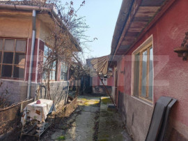 Proprietate de vanzare, 320 mp, teren 600 mp, zonă semicent