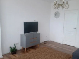 Apartament Cu 3 Camere Decomandate Zona George Enescu