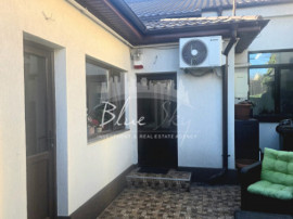 Casă 3 camere &ndash; Bd. Mamaia, zonă centrală, mobilată pe