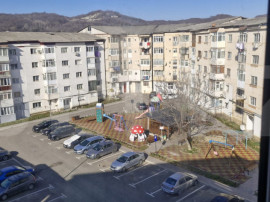 ???? Apartament 3 camere, 67 mp, zonă centrală