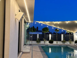 Casă cu piscină, 320 mp, teren 1.120 mp, aproape Mall Ele