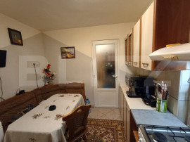 Apartament 3 camere semidecomandat, 62 mp,zona Marasesti