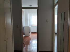 Vitan mall etaj 8 decomandat