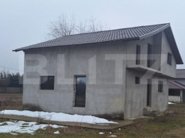 Lazuri casa indiciduală la roșu