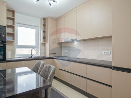 Apartament cu 3 camere, prima &icirc;nchiriere, &icirc;n zona Tract...