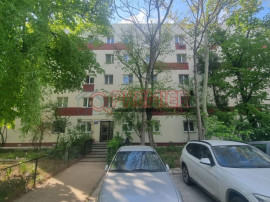Apartament cu 3 cam - Str Resita