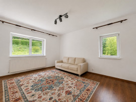 Racadau - Ap 2 camere, decomandat, renovat, priveliste superba!