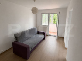 Apartament 3 camere semidecomandat, etaj 2, in Dambul Pietr