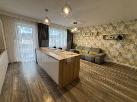 Apartament de 3 camere, in zona centrala, recent renovat!