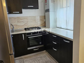 Apartament 2 camere + loc de parcare + boxa, zona Copou Bell