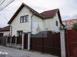 Casă/Vila de v&acirc;nzare/ zona Sacele