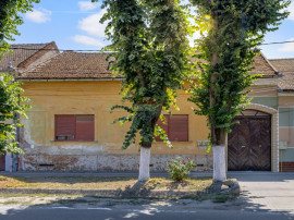 Apartament spațios la casă, 234 mp utili, ultracentral ...