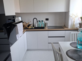 Apartament de vanzare semidecomandat ,2 camere 50 mp , zona