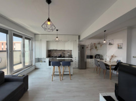 Penthouse de &icirc;nchiriat, zona Tractorul-Coresi