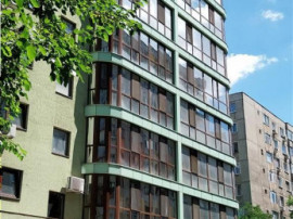 Apartament 3 camere etaj 5 ,70 mp , centrala termica