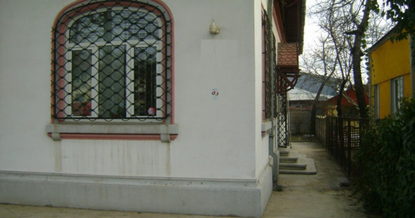 Zona Basarabia - Piata Muncii casa 8 camere