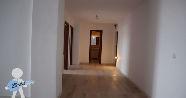 Apartament 3 camere zona Pic/Bariera