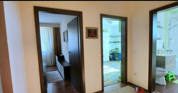 Apartament 3 camere+loc parcare+boxa 20mp,Sibiu, comision 0