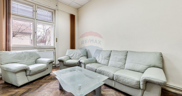 Apartament la casă de vânzare, zona Intim Arad