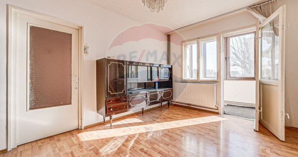 Apartament 3 camere in zona Vlaicu
