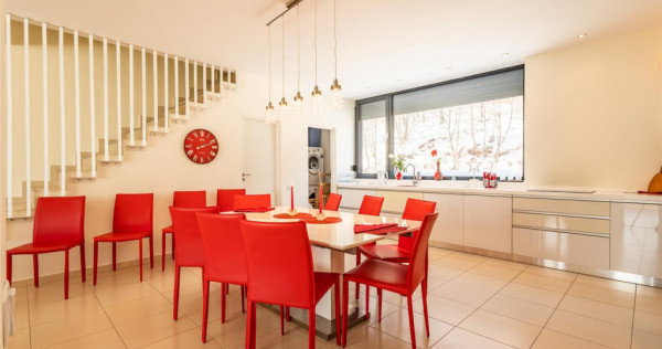 FILM! Distinct Penthouse, Clasa LUX, pe incantare panoramica