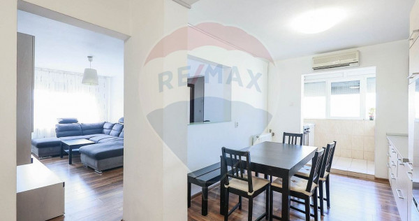 De vânzare apartament cu 4 camere în Zona Rogerius