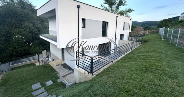 Duplex cu garaj in Tauti