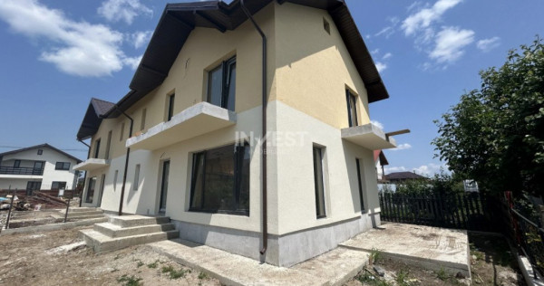 Casa de vanzare cu 4 camere, situata intre case, zona Popas