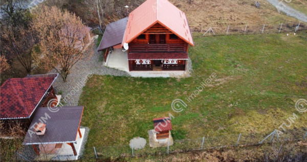 De casa de vacanta in Arpasu de Sus langa Pastravaria Albot