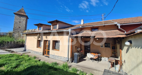 Casa de vanzare in Sebes langa lac