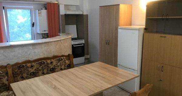 Apartament de vanzare in Constanta, Gara - 4 camere, 100 mp