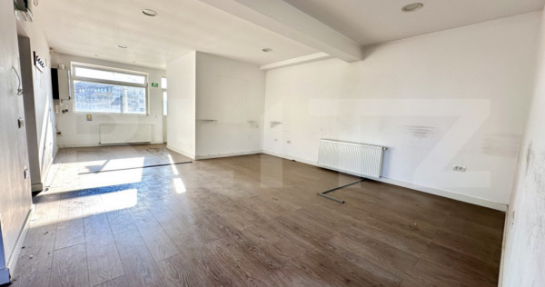 Spatiu comercial de vanzare 66 mp, etajul 2, zona Cetate