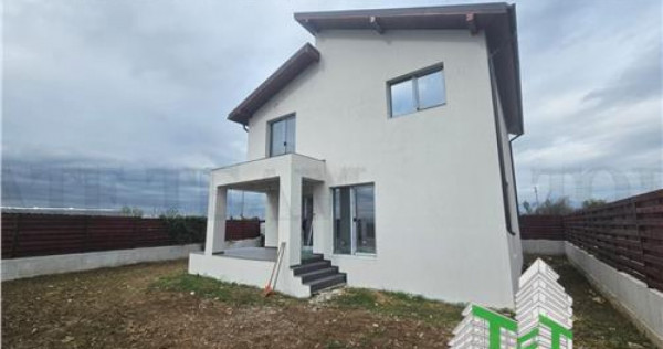 Vila 4 camere (154mp totali) in zona retrasa Domnesti