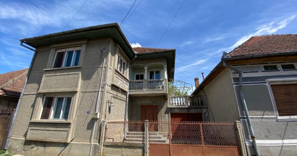 Casa cu etaj Făgăraș - cartier Titu Petia