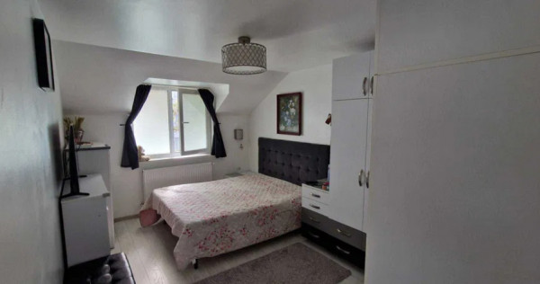 Apartament cu 3 camere decomandate Bloc tip Vila -Zona Obcini
