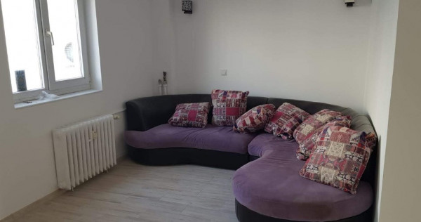 Apartament 3 camere decomandat - Capitol - 145.000 euro (Cod E2)